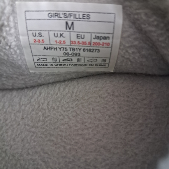 The North Face Pink Slippers Girls M US 2-3.5 - Picture 2 of 7